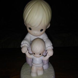 Precious Moments Figurine